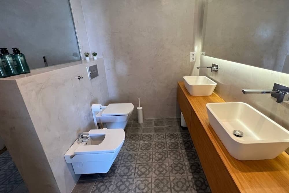 Photo of Bathroom in Montgat