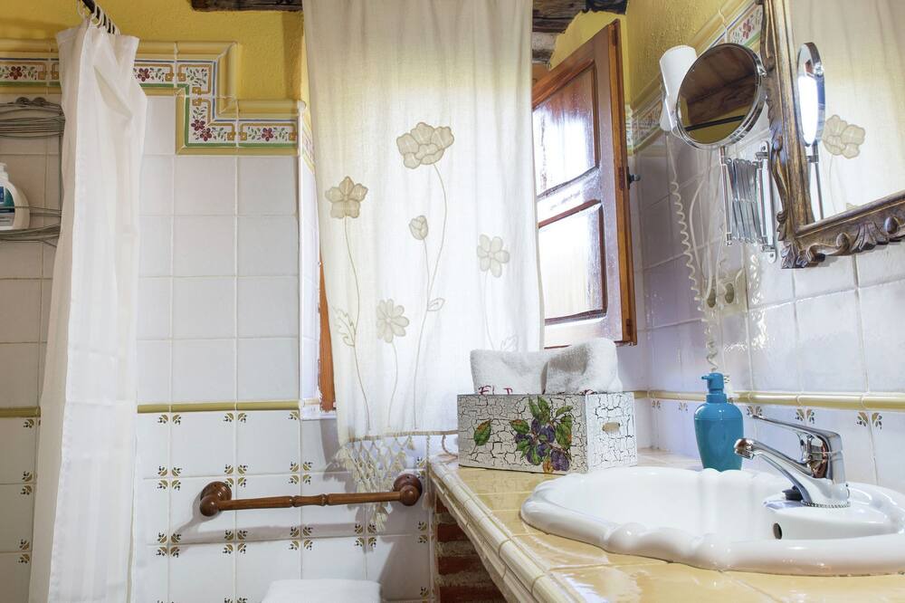Photo of Bathroom in La Acena de la Borrega