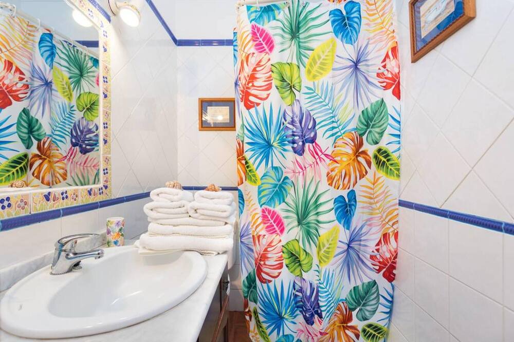 Photo of Bathroom in Arafo