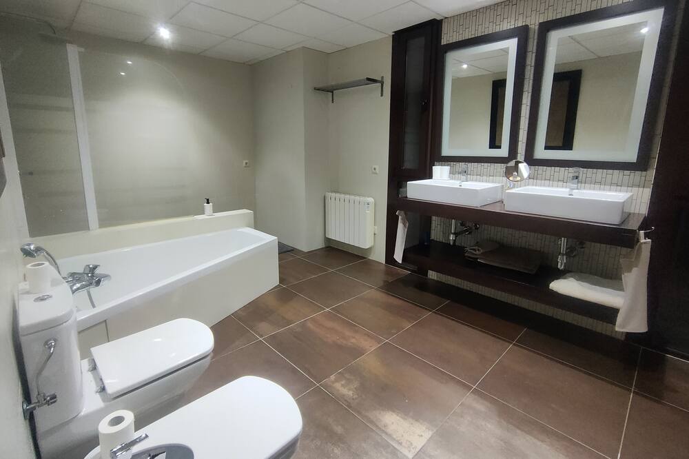 Photo of Bathroom in Las Ventas con Pena Aguilera