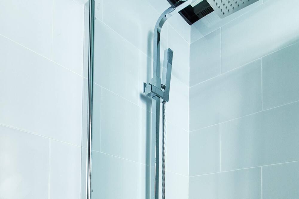 Photo of Bathroom in el Camp d'en Grassot i Gracia Nova