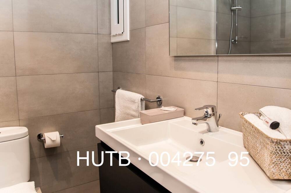 Photo of Bathroom in La Maternitat i Sant Ramon