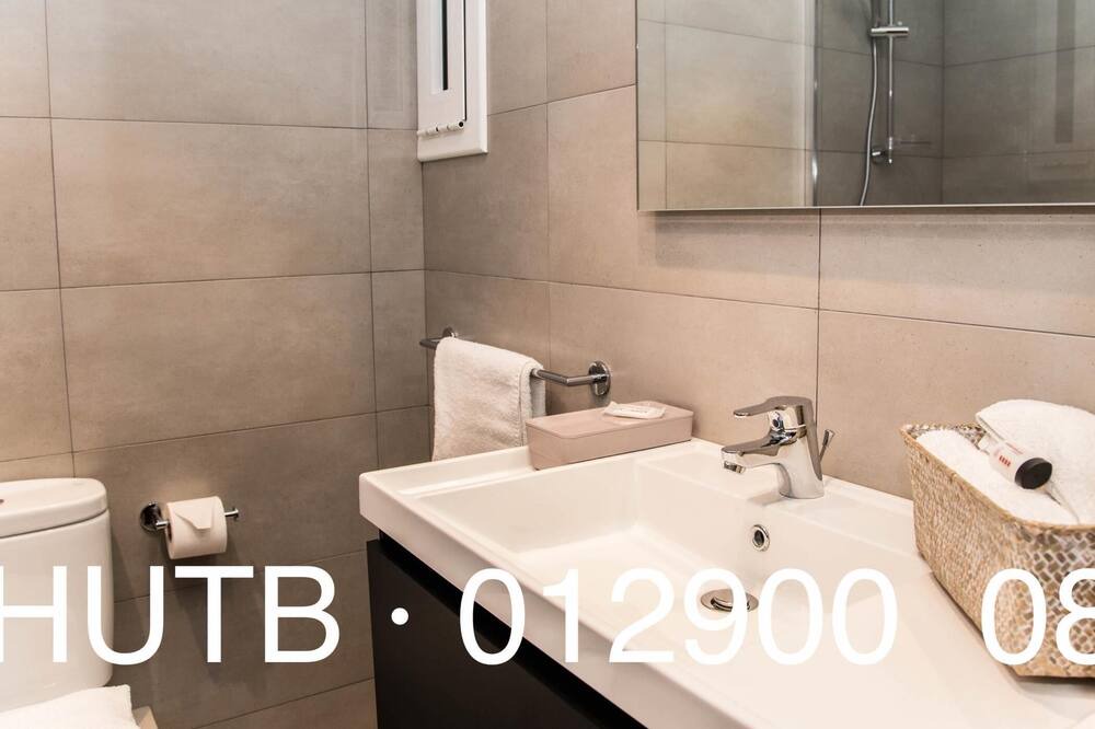 Photo of Bathroom in La Maternitat i Sant Ramon