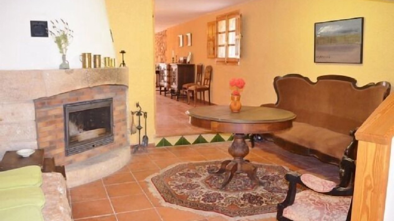 Photo of Livingroom in Alcover