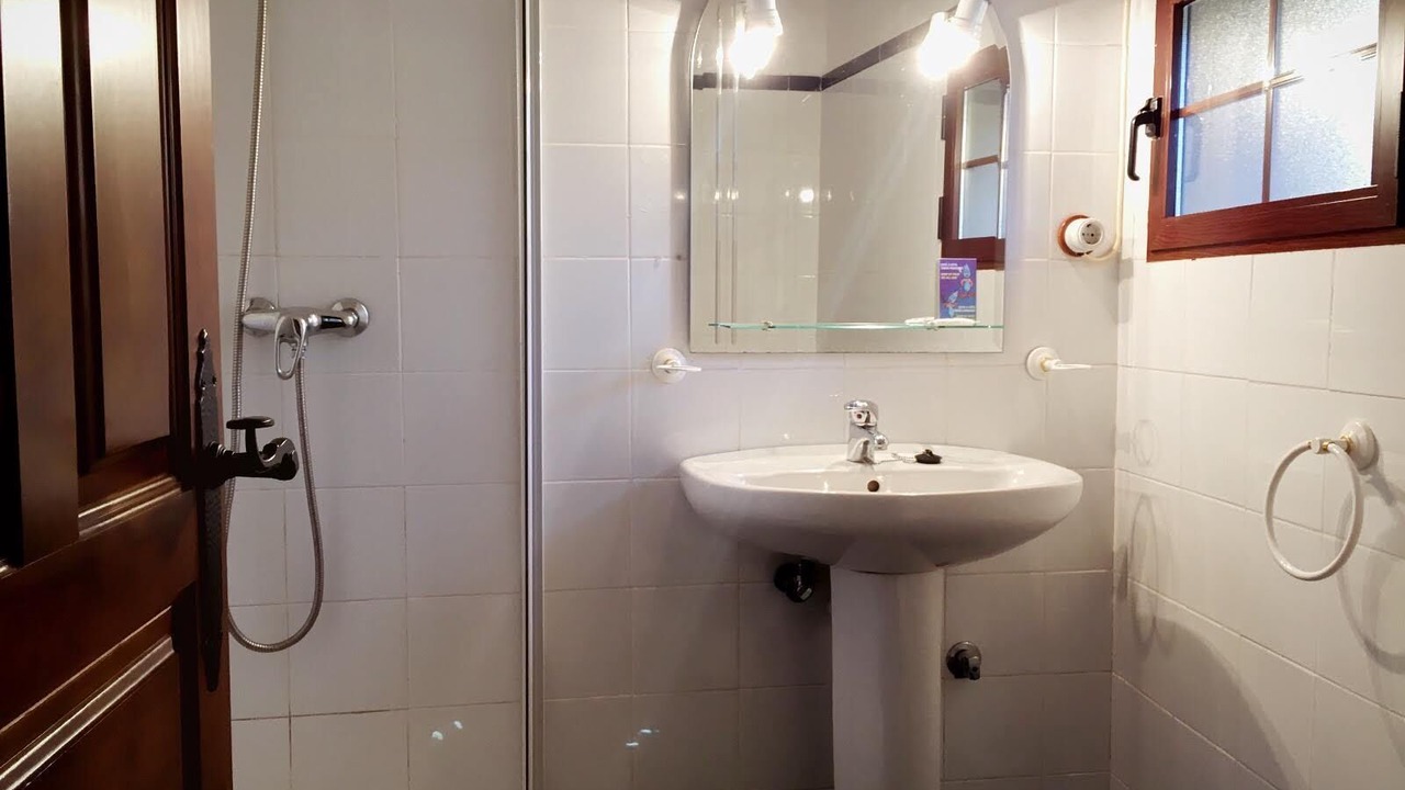 Photo of Bathroom in Canamero