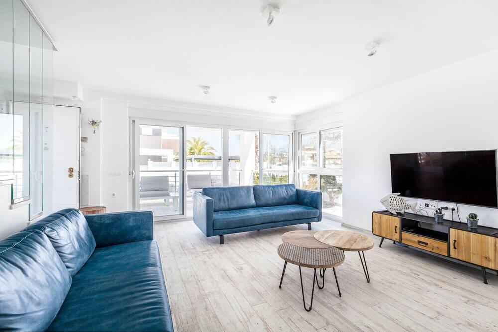 Photo of Livingroom in Puerto Marino