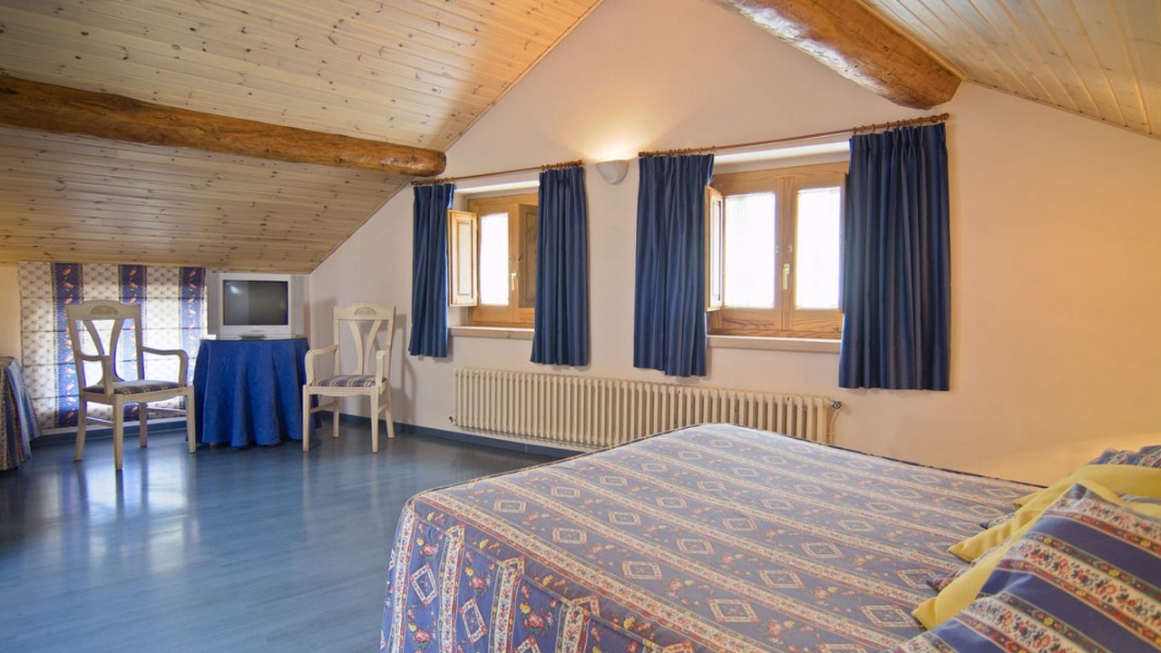 Photo of Bedroom in Alp