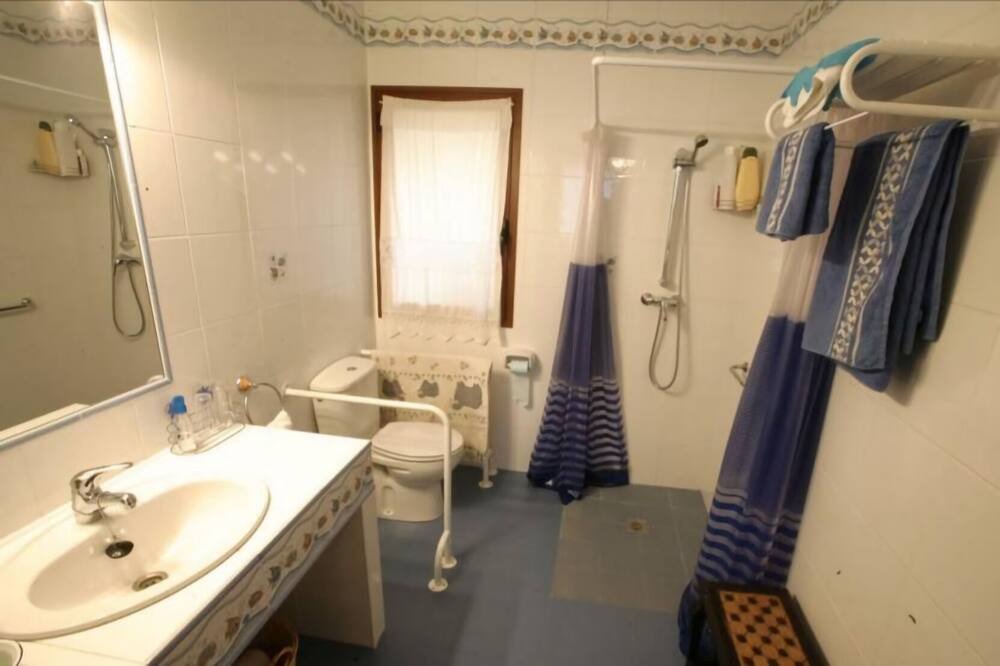 Photo of Bathroom in Puebla de Don Rodrigo