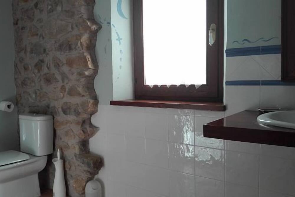 Photo of Bathroom in La Coma I la Pedra