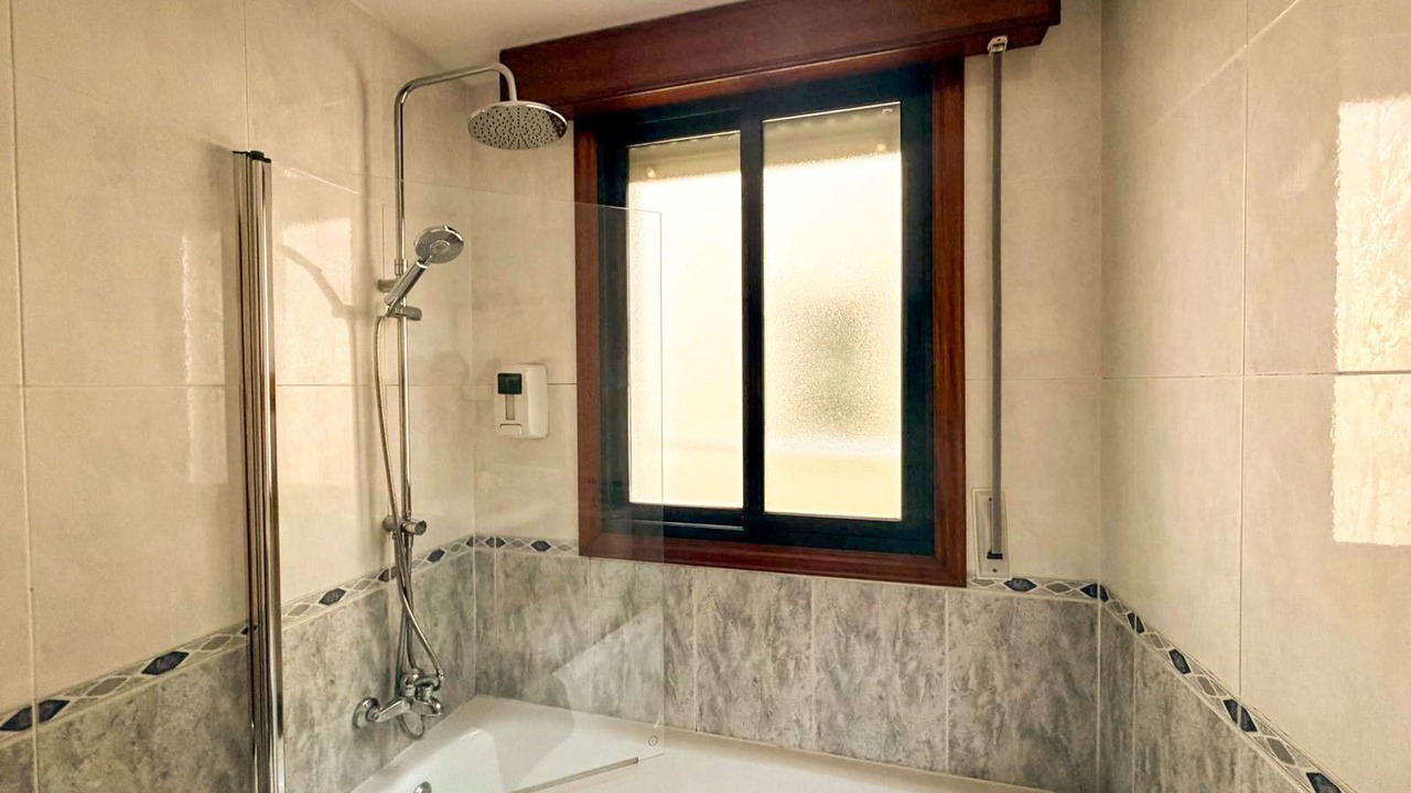 Photo of Bathroom in Teo