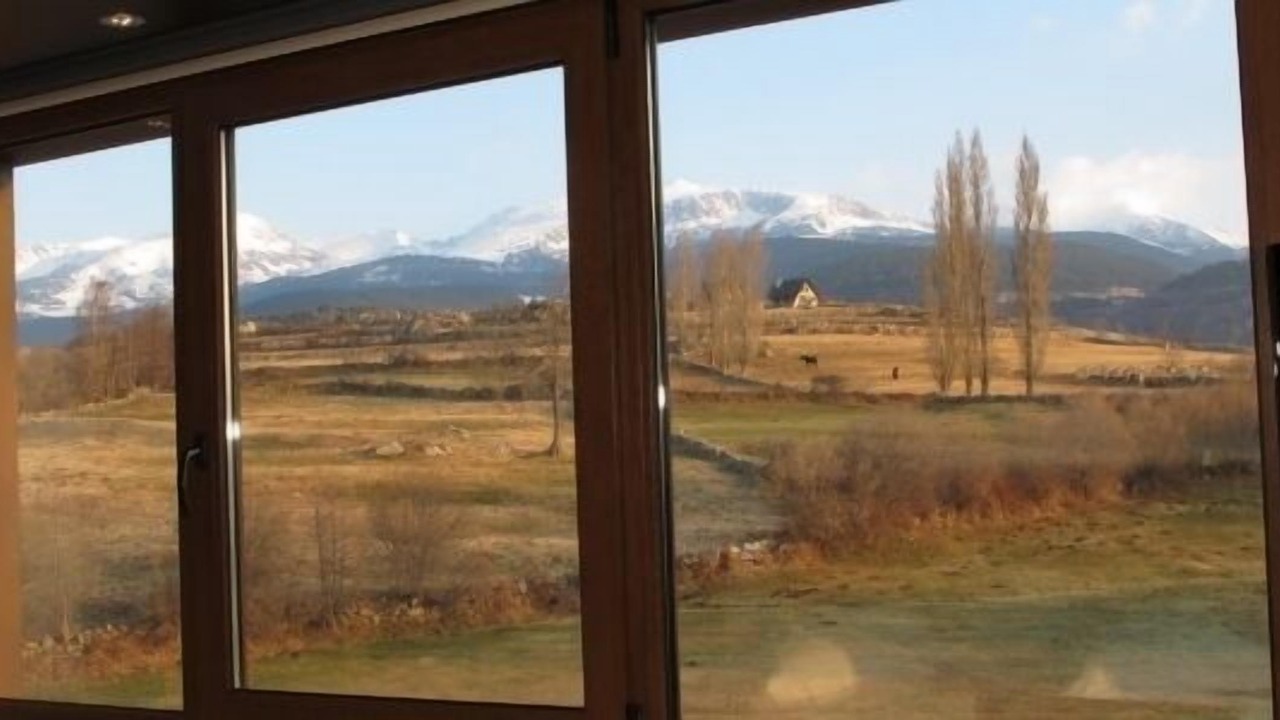 Photo of Bedroom in Lles