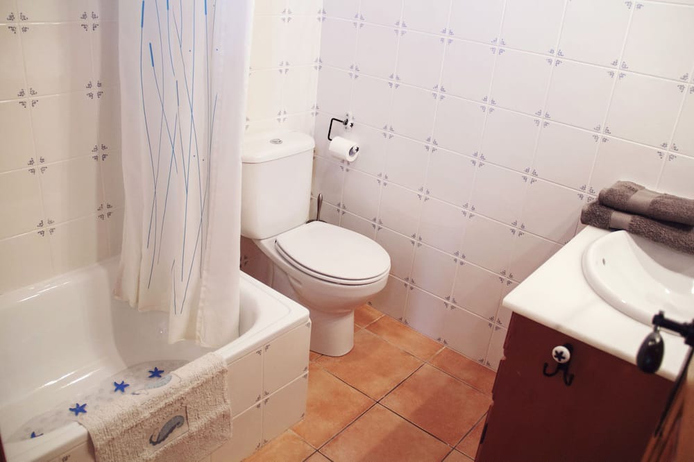 Photo of Bathroom in Maians