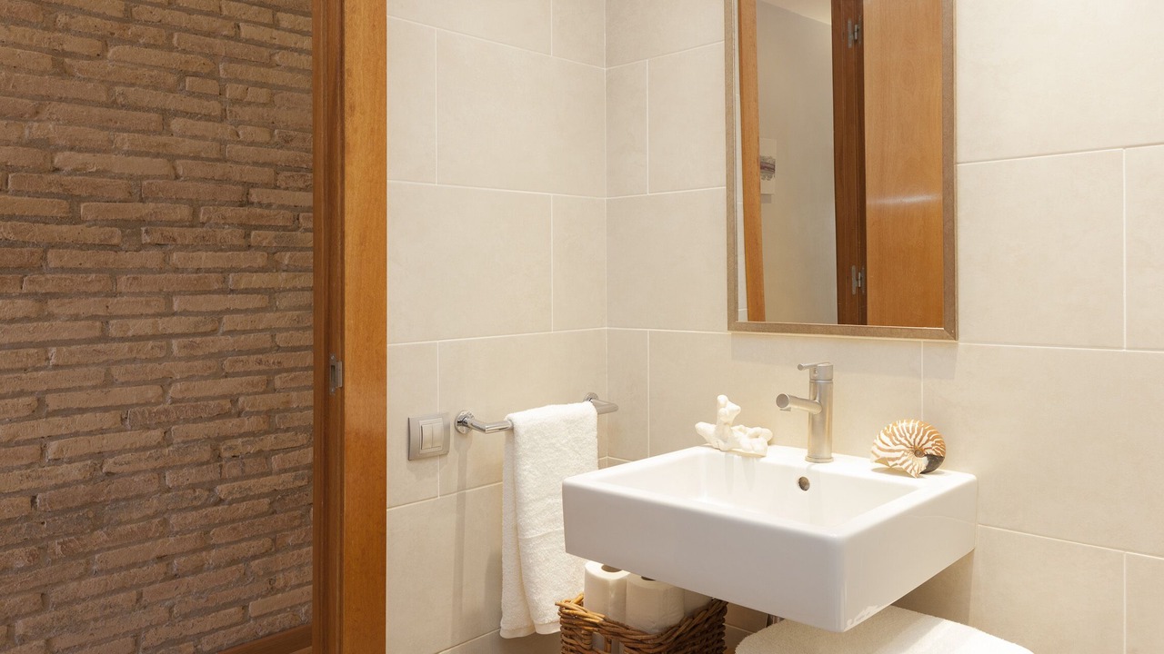 Photo of Bathroom in El Camp de l'Arpa del Clot
