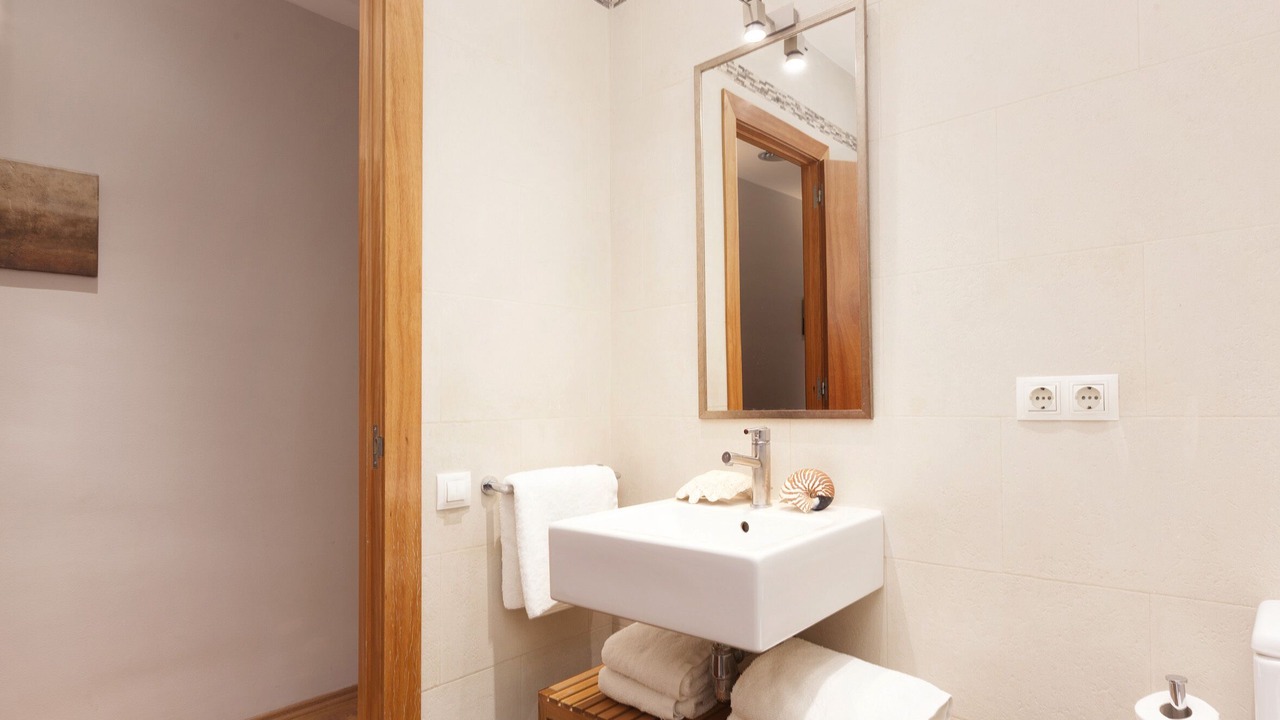 Photo of Bathroom in El Camp de l'Arpa del Clot