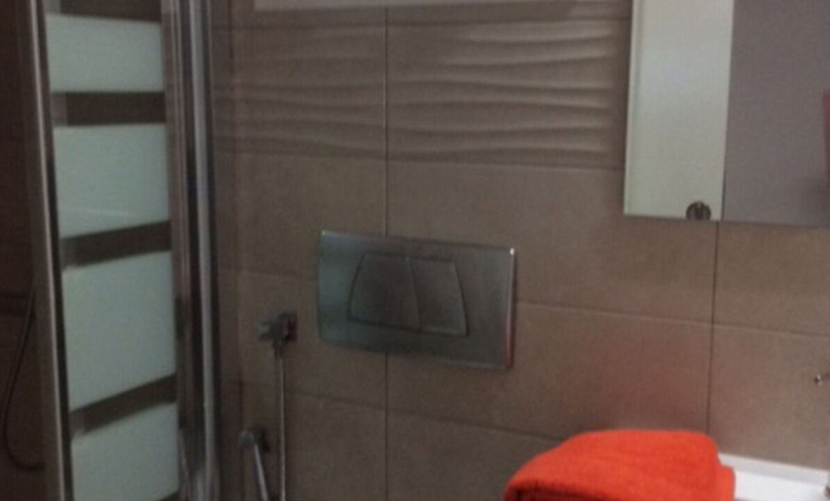 Photo of Bathroom in San Fernando
