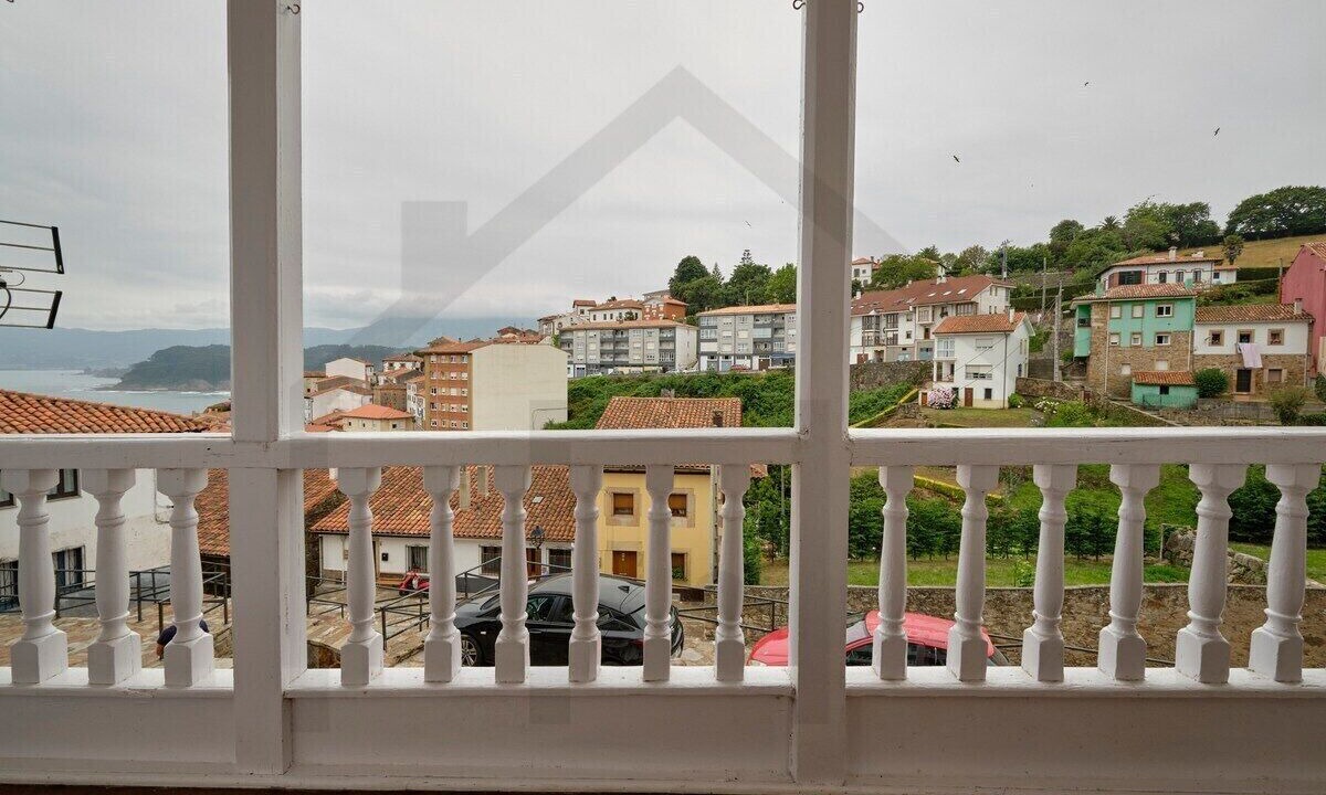 Photo of Others in Lastres