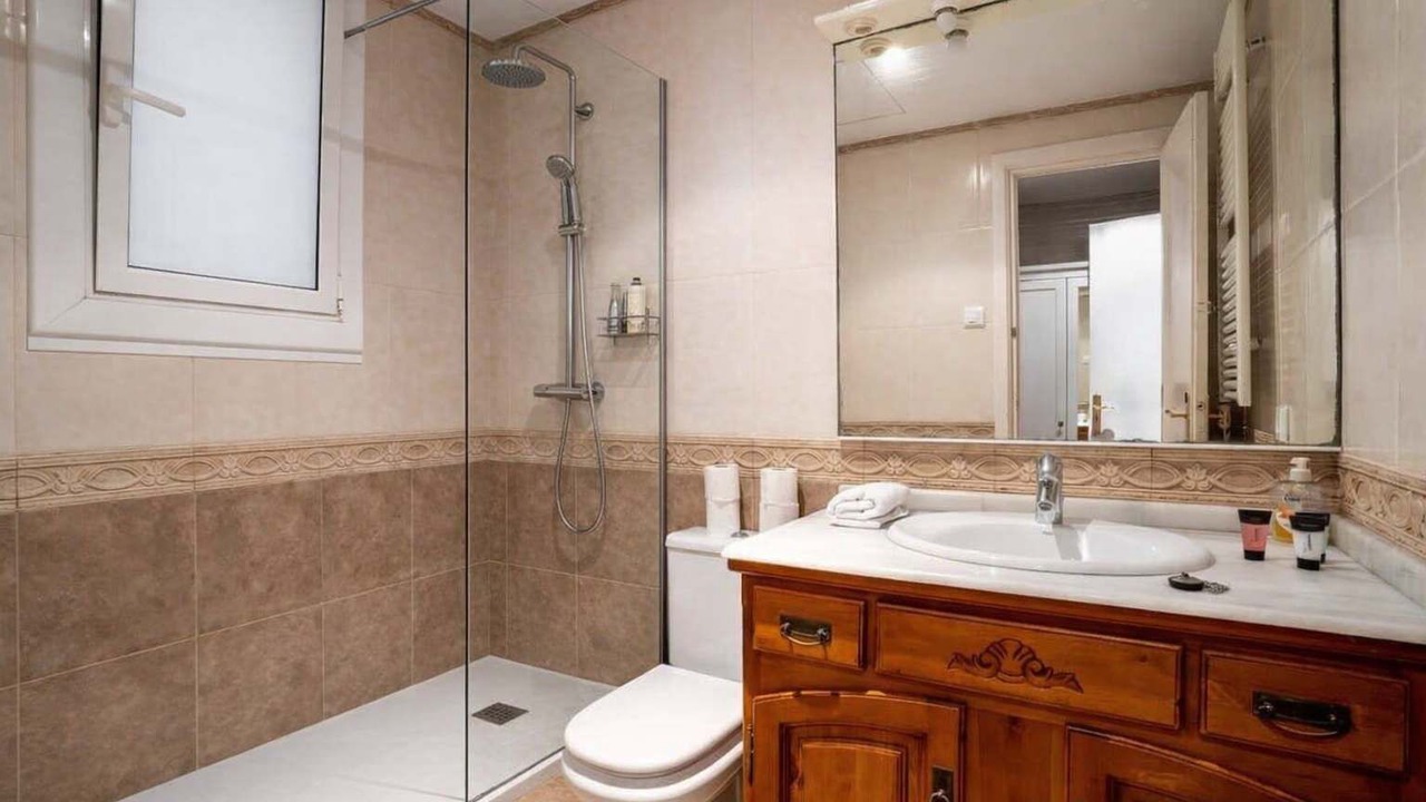 Photo of Bathroom in Sants