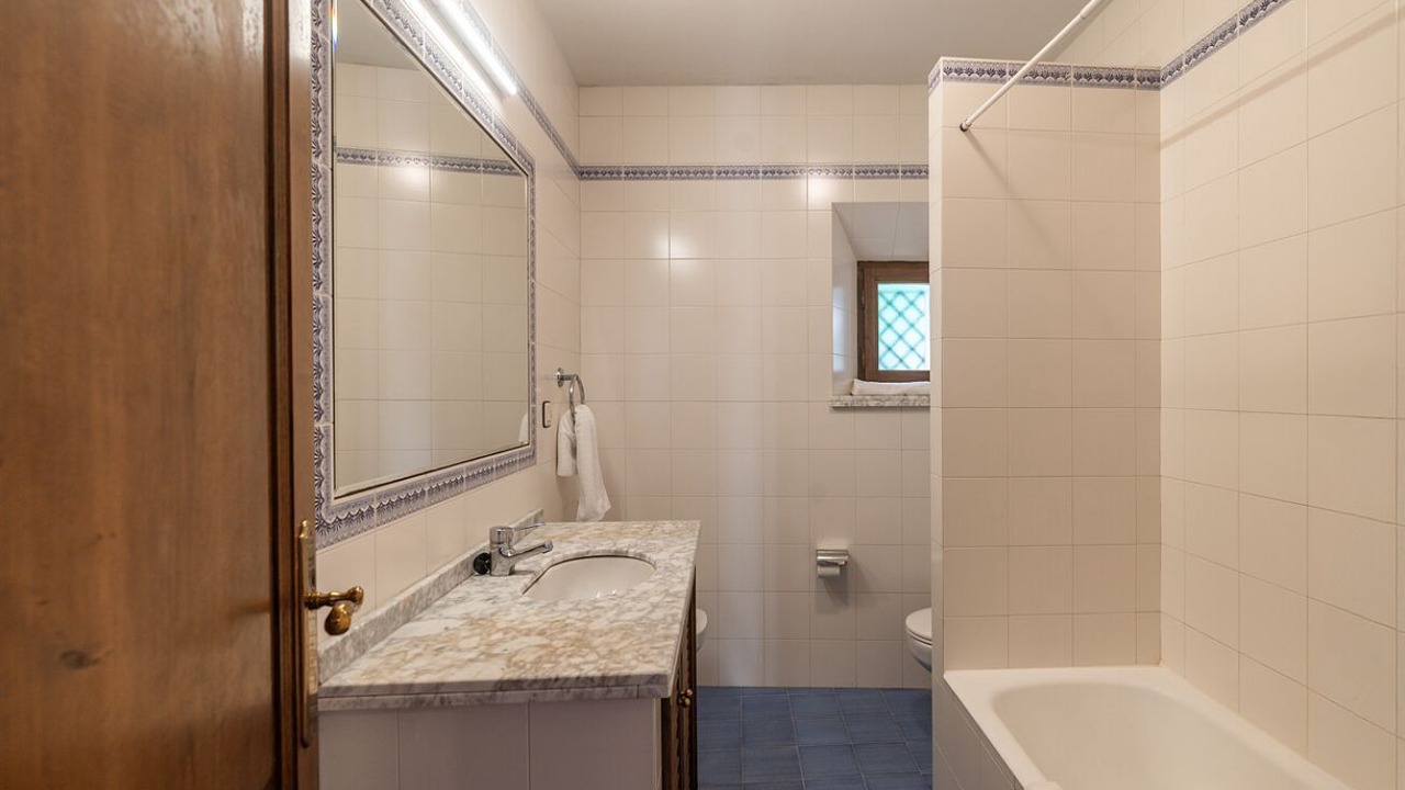 Photo of Bathroom in Puente Nuevo