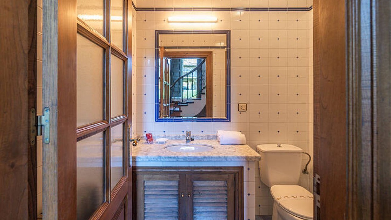 Photo of Bathroom in Puente Nuevo