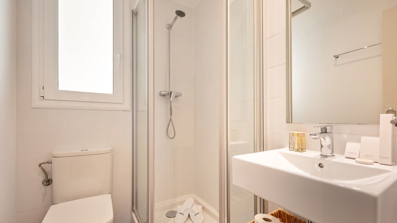 Photo of Bathroom in el Camp d'en Grassot i Gracia Nova