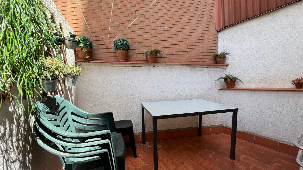 Photo of Patio Balcony in El Camp de l'Arpa del Clot