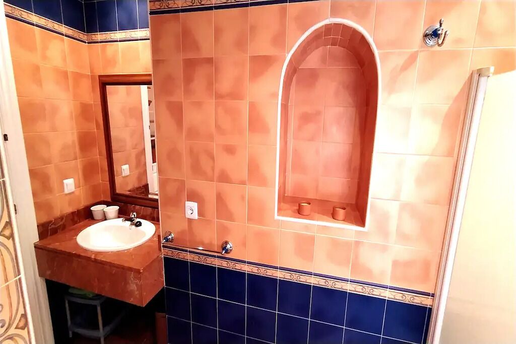 Photo of Bathroom in Barri Vell - Santa Creu