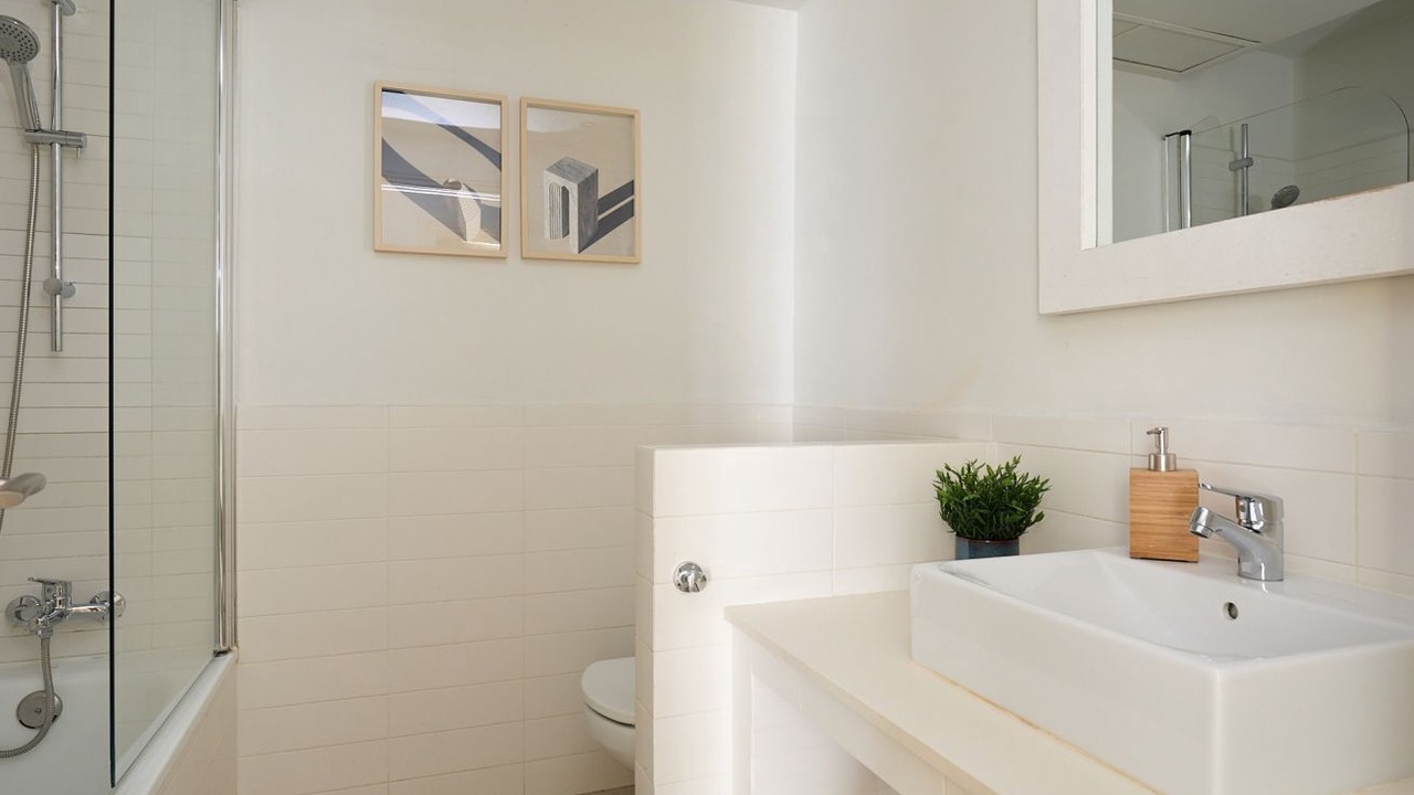 Photo of Bathroom in L'Antiga Esquerra de l'Eixample