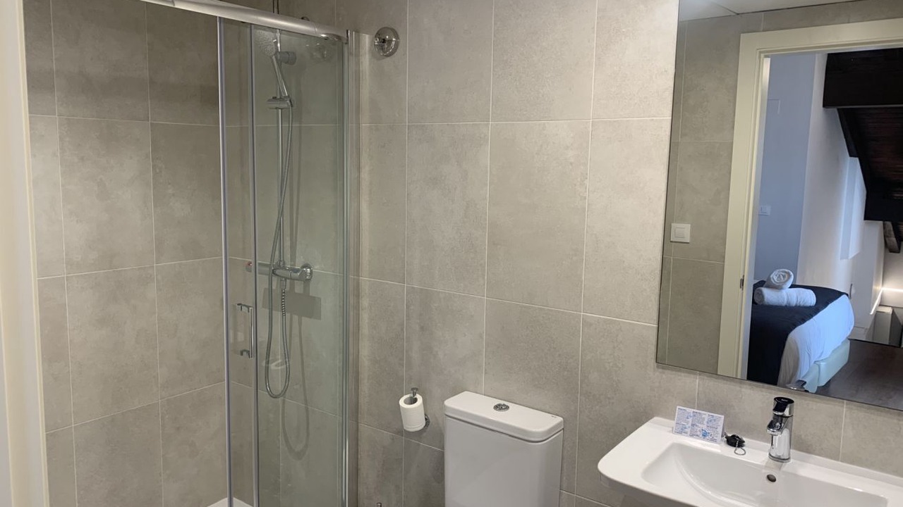 Photo of Bathroom in El Mercat