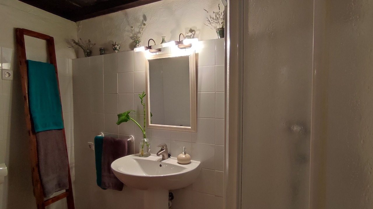 Photo of Bathroom in Valacloche