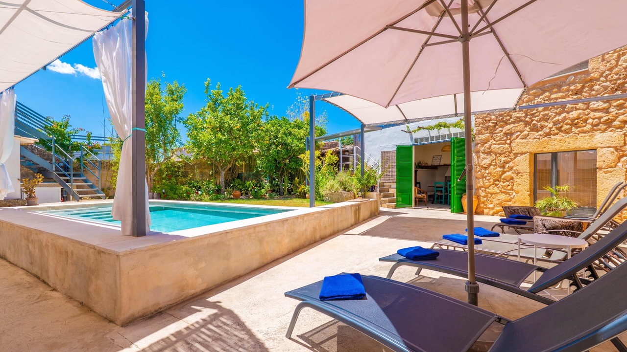 Photo of Outdoor in Pina