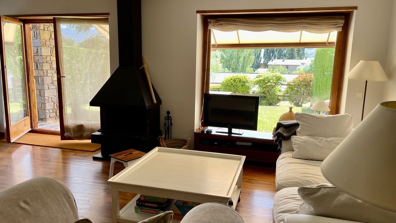 Photo of Livingroom in All