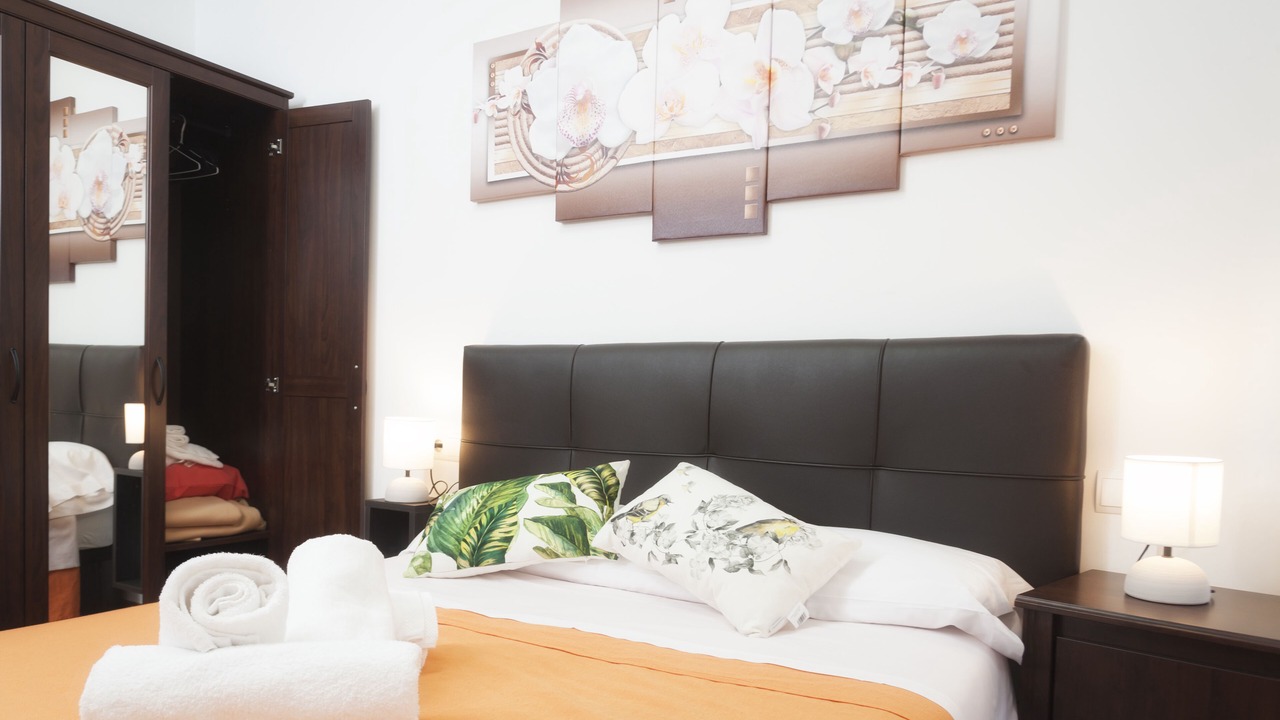 Photo of Bedroom in Santiago de Compostela Historic Centre