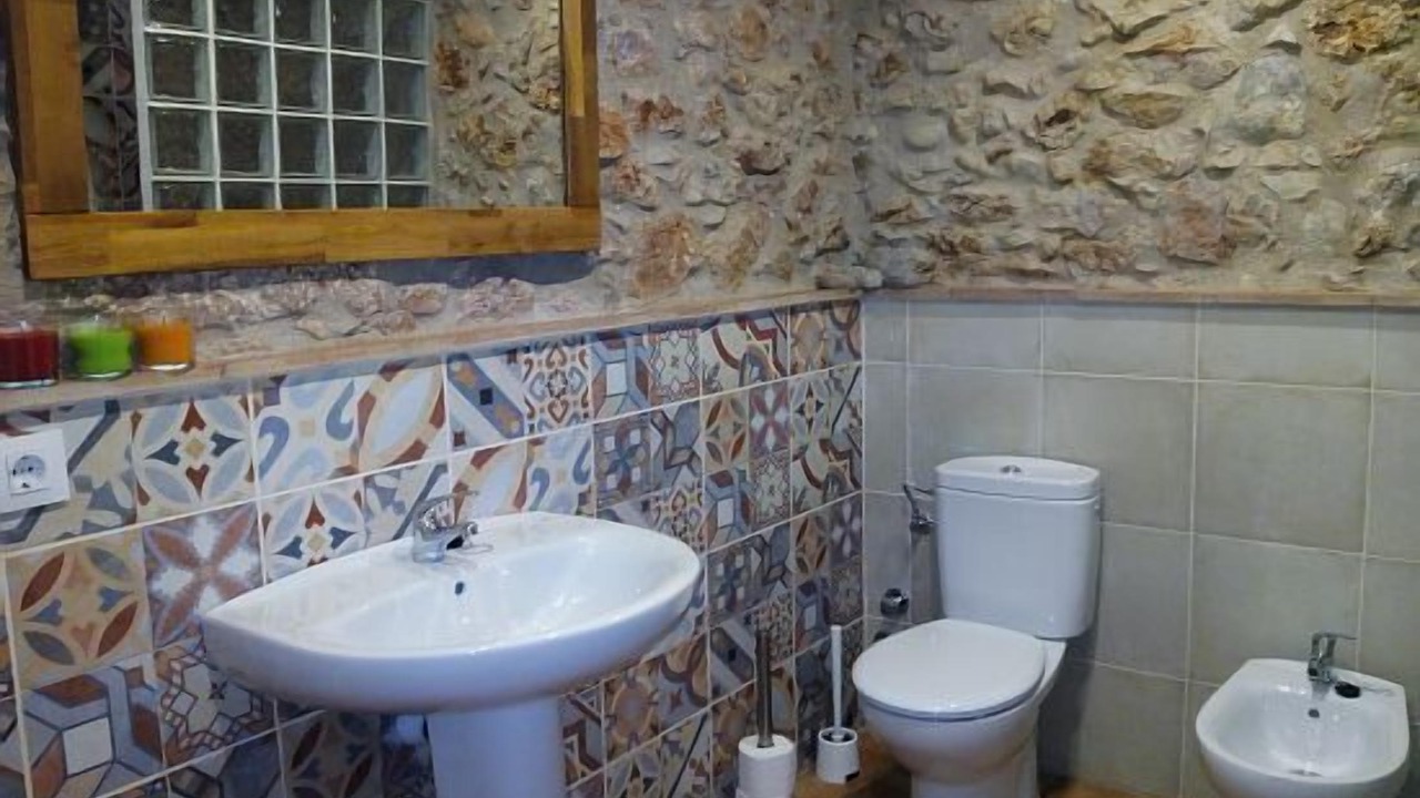 Photo of Bathroom in Albons