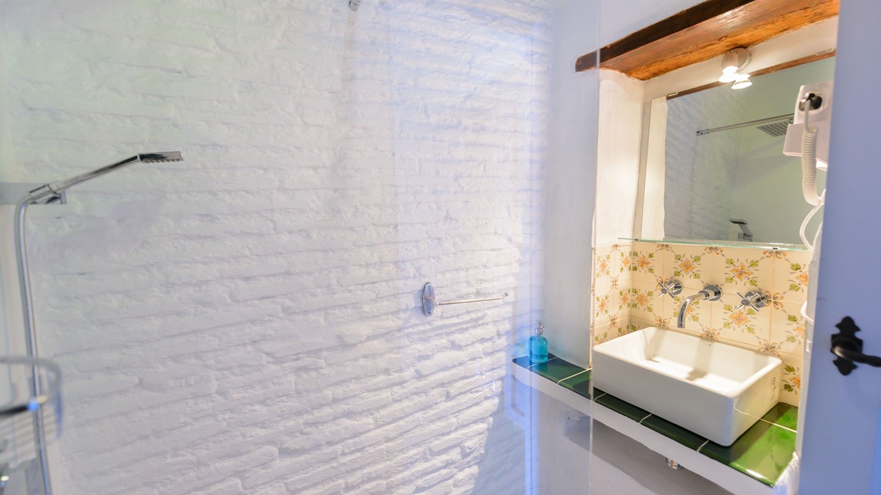Photo of Bathroom in La Puebla de los Infantes