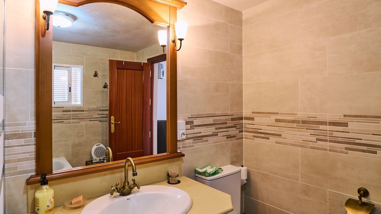 Photo of Bathroom in Rute