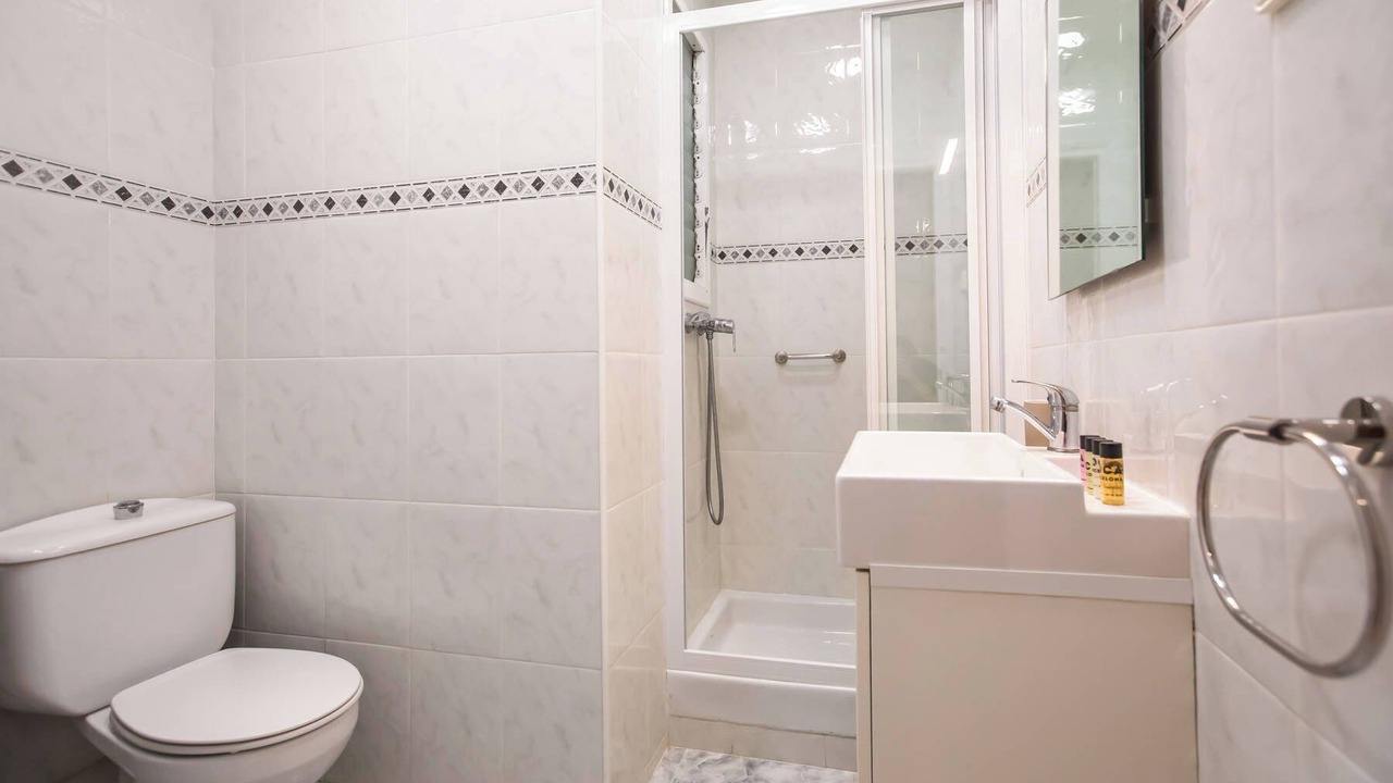 Photo of Bathroom in el Camp d'en Grassot i Gracia Nova