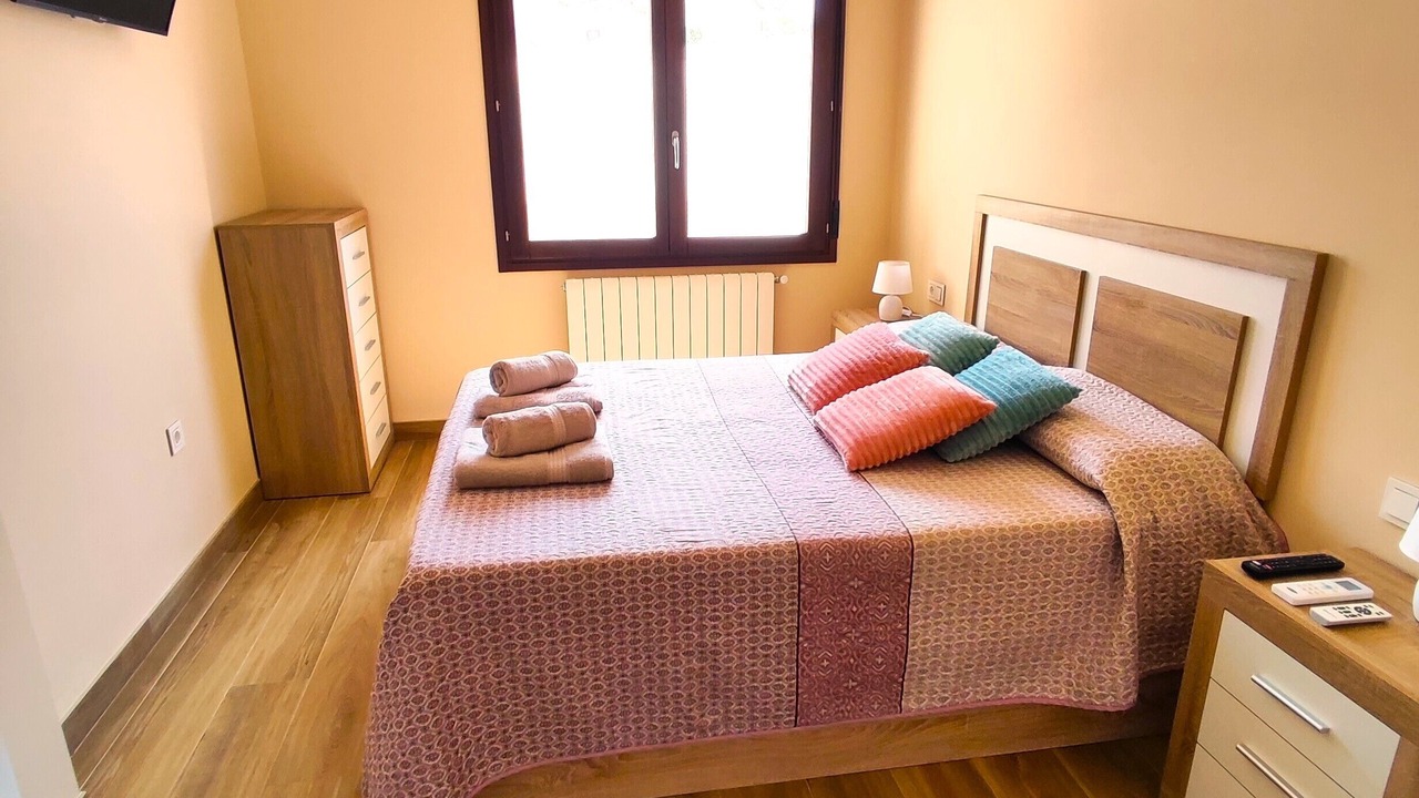 Photo of Bedroom in Carboneras de Guadazaon