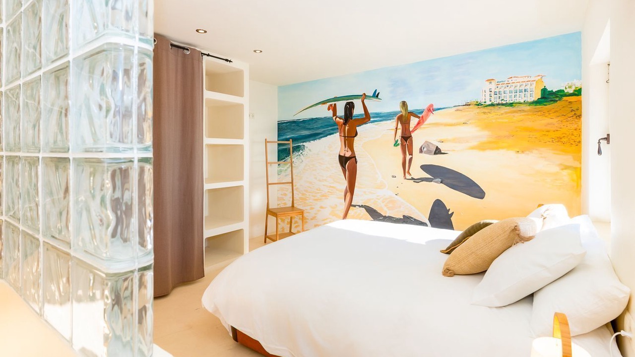 Photo of Bedroom in Quint Mar