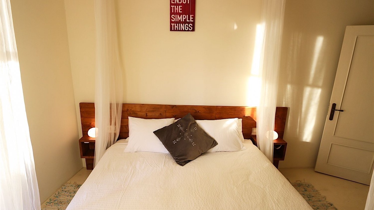 Photo of Bedroom in Quint Mar