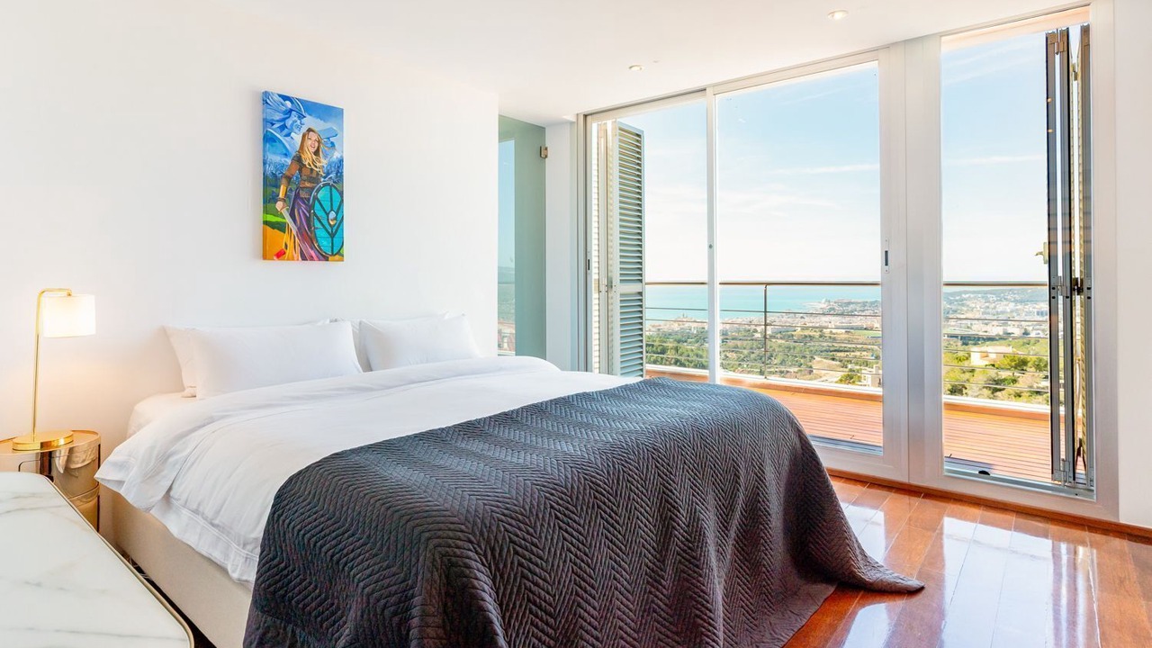 Photo of Bedroom in Quint Mar