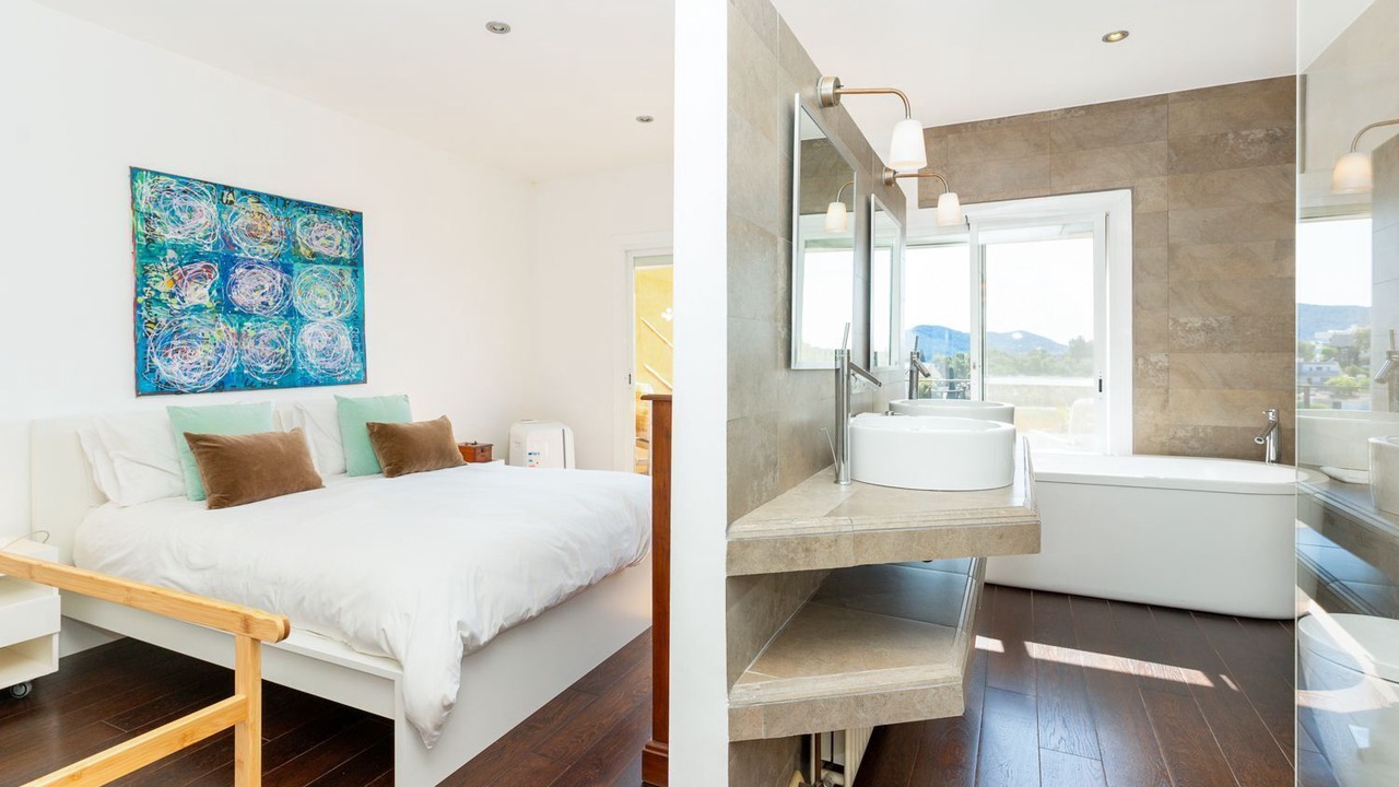 Photo of Bedroom in Vallpineda