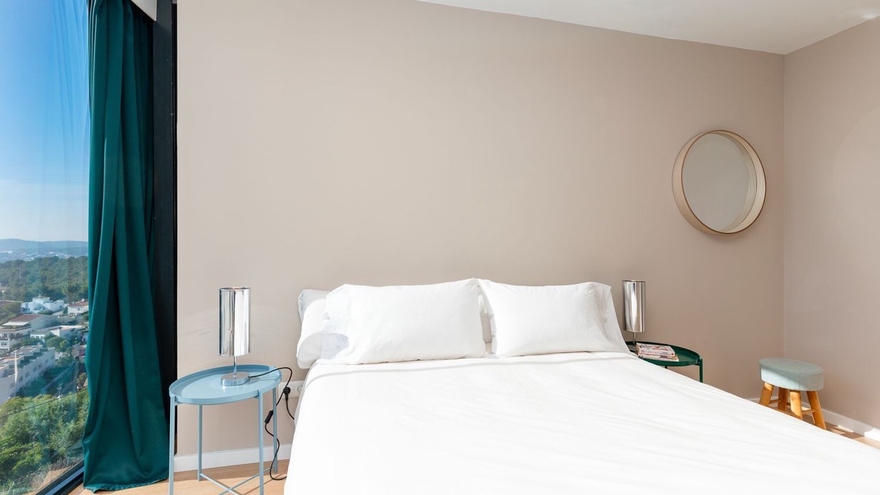 Photo of Bedroom in Quint Mar