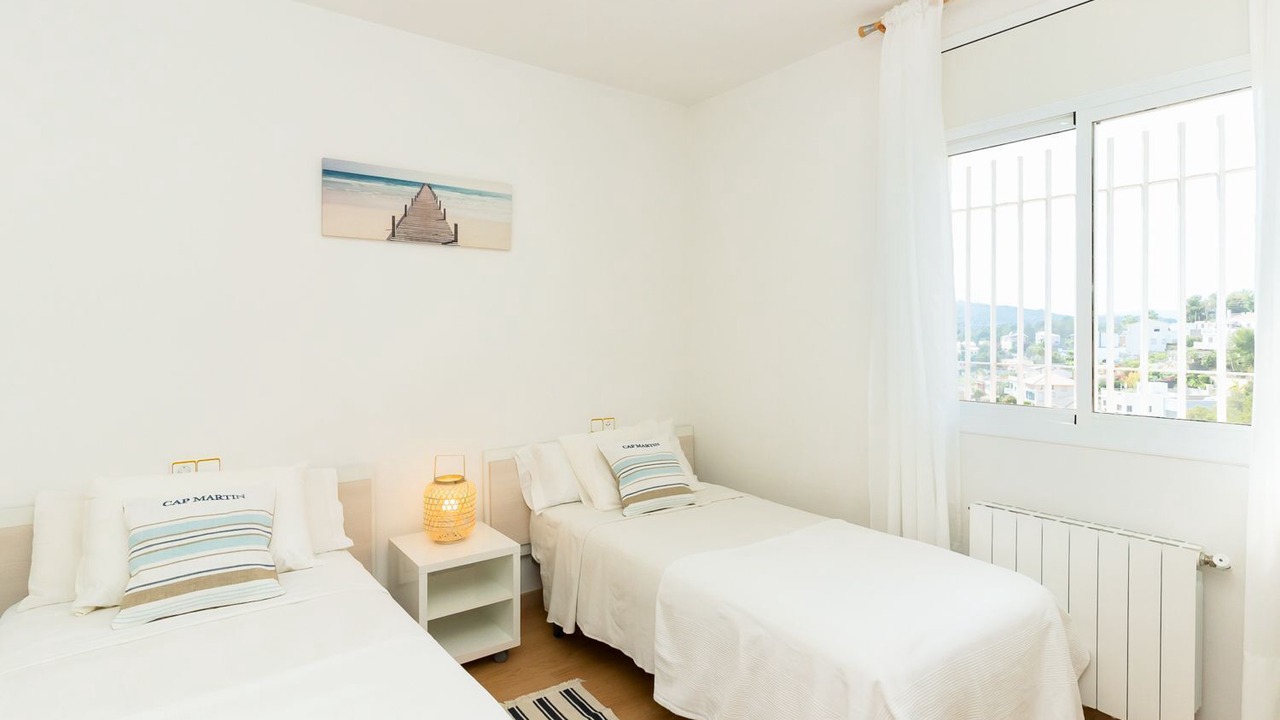 Photo of Bedroom in Quint Mar