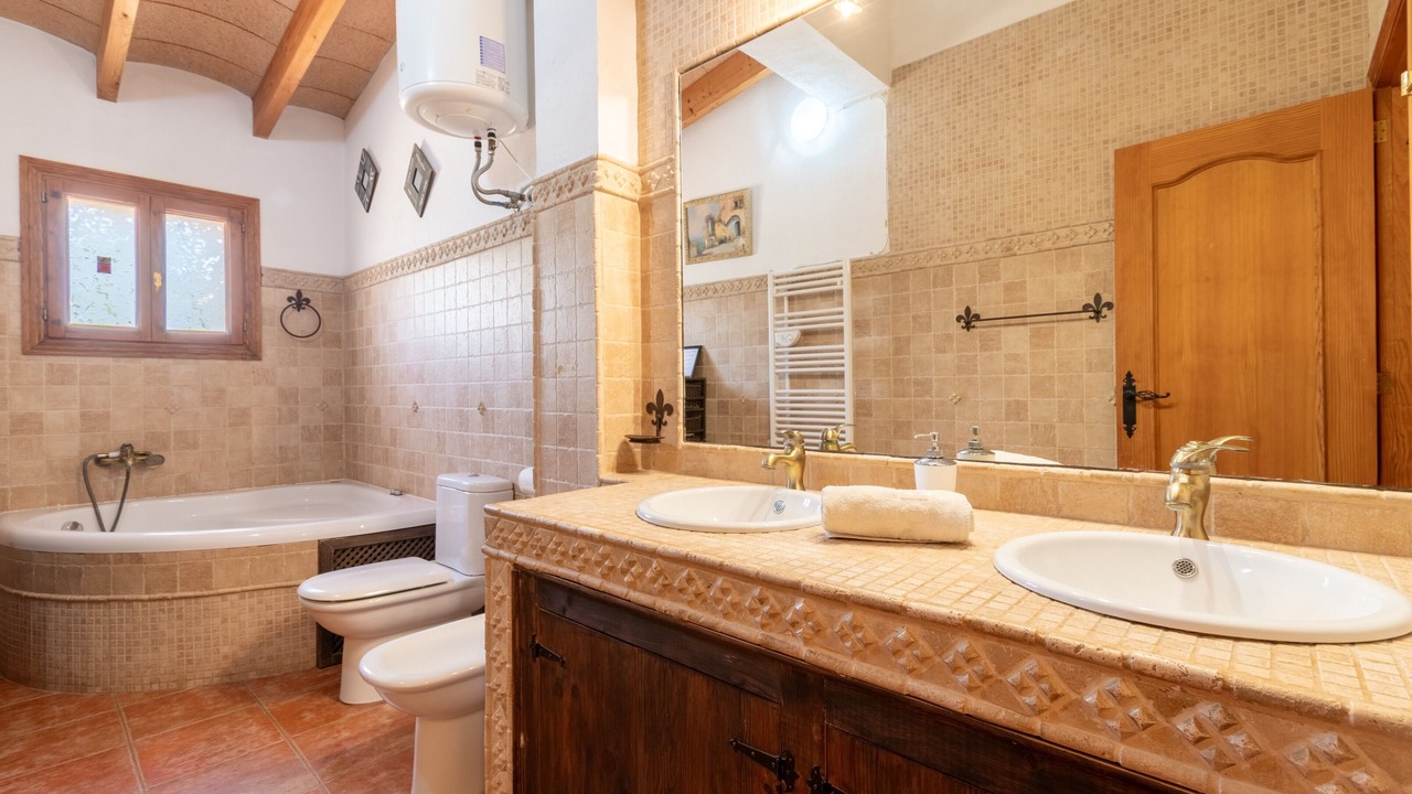 Photo of Bathroom in Sencelles