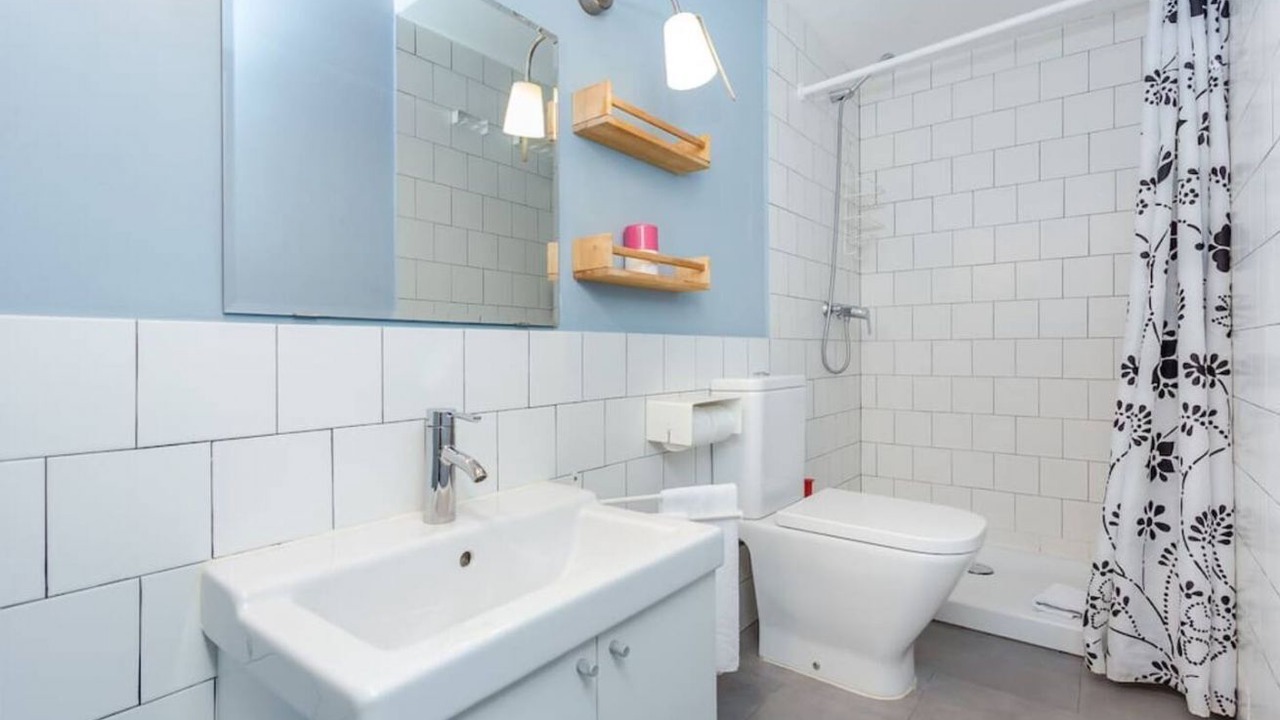 Photo of Bathroom in el Camp d'en Grassot i Gracia Nova