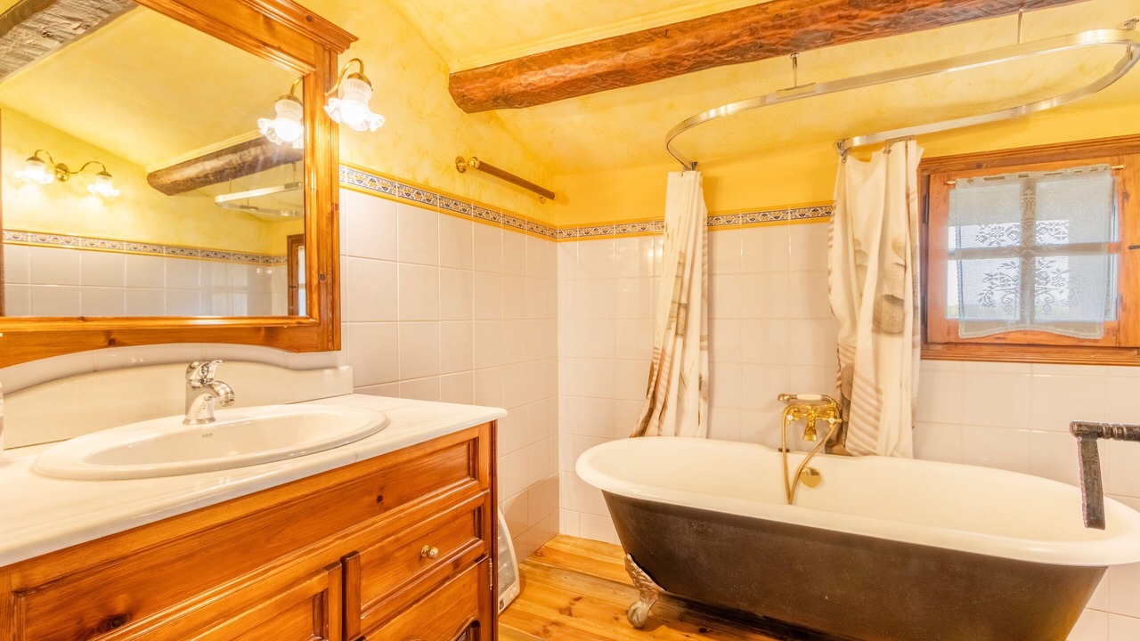 Photo of Bathroom in Casserres