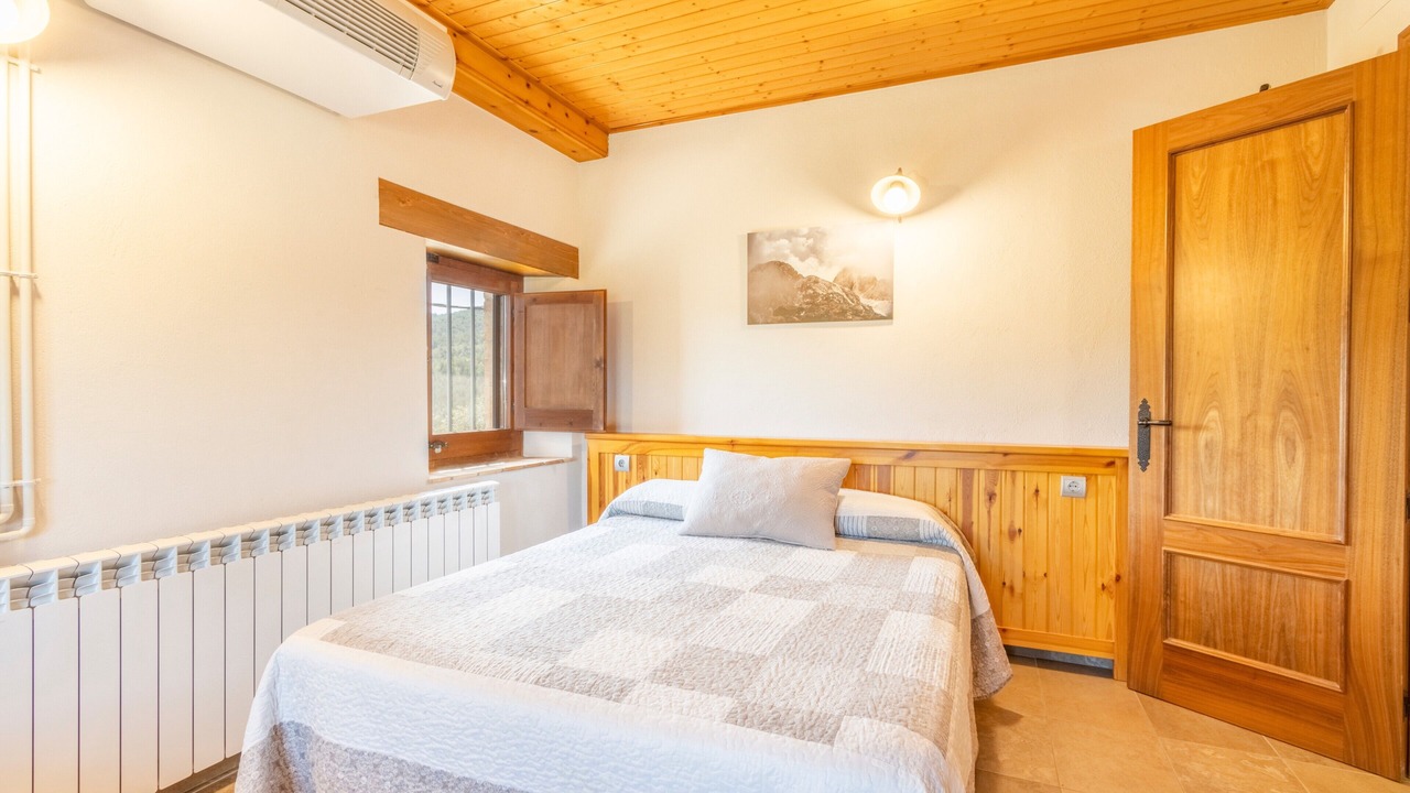 Photo of Bedroom in Santa Maria de Merles
