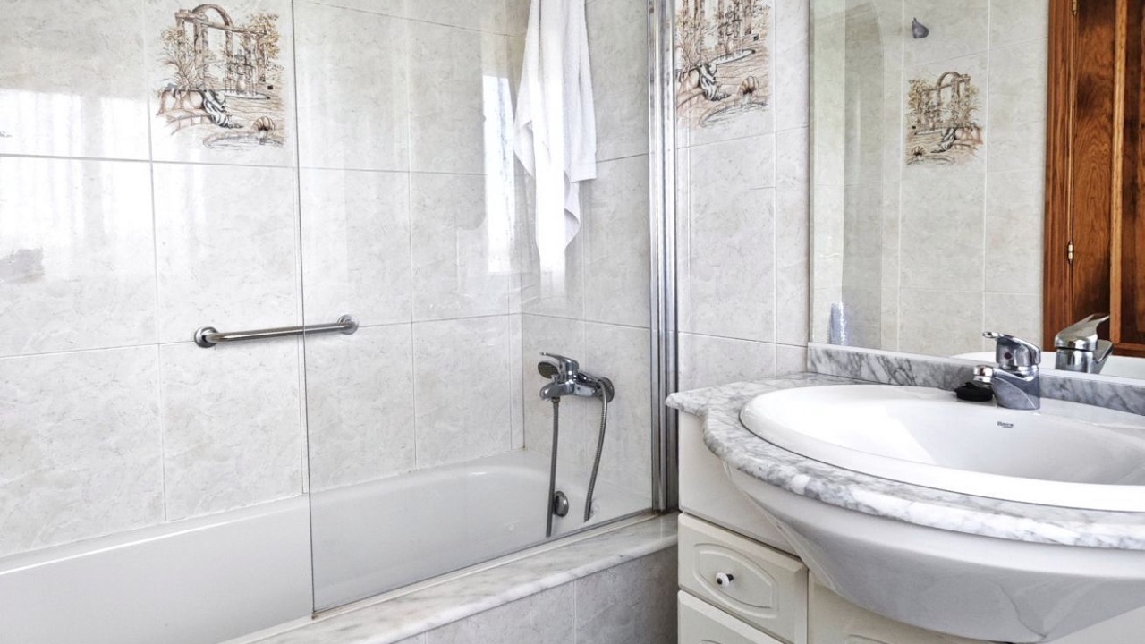 Photo of Bathroom in Noalla
