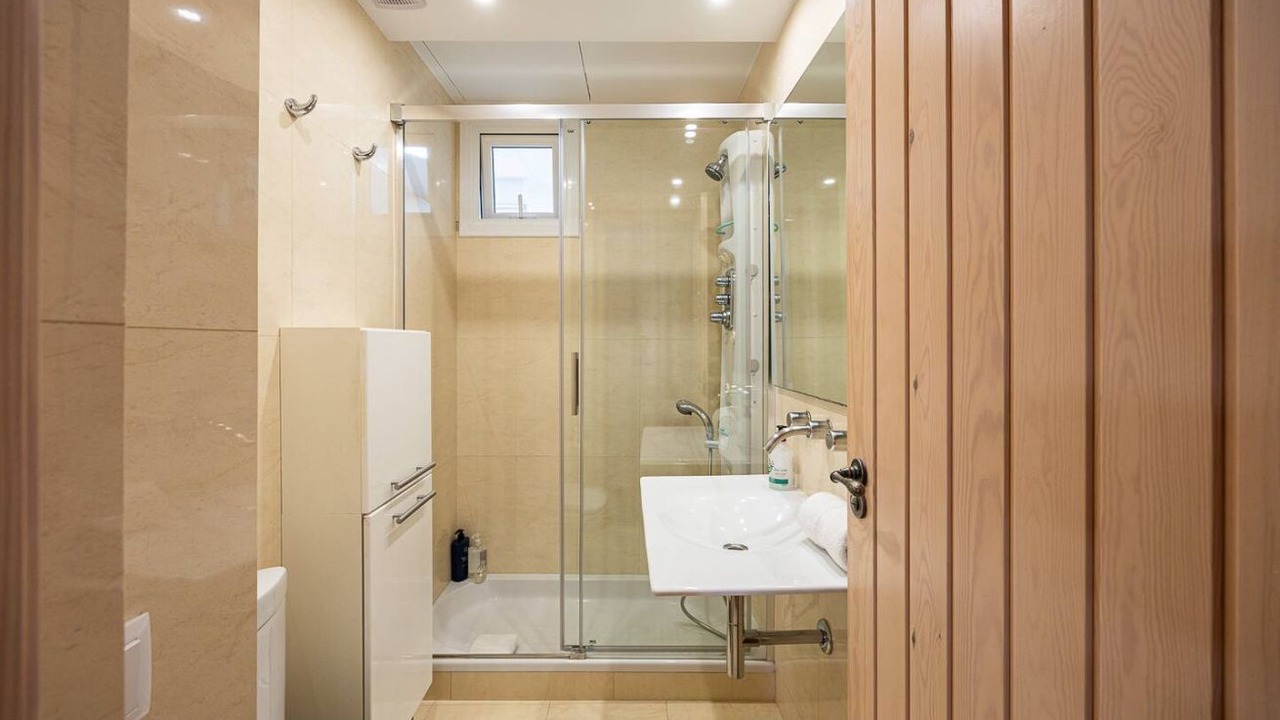 Photo of Bathroom in el Camp d'en Grassot i Gracia Nova