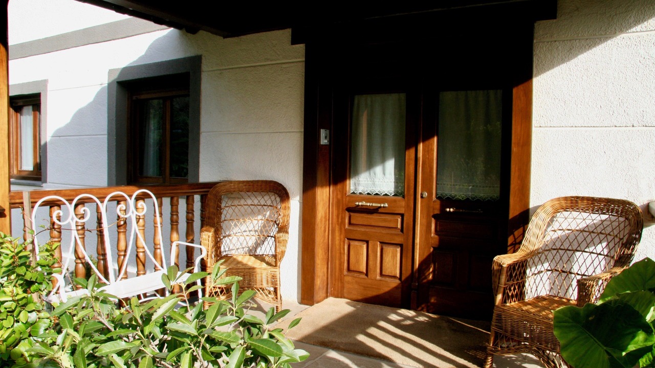 Photo of Outdoor in Panes